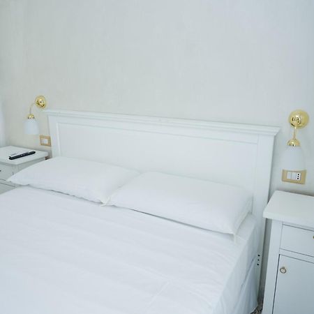 Hotel La Casa In Centro Salerno Exteriér fotografie