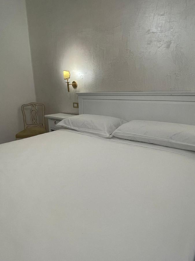 Hotel La Casa In Centro Salerno Exteriér fotografie