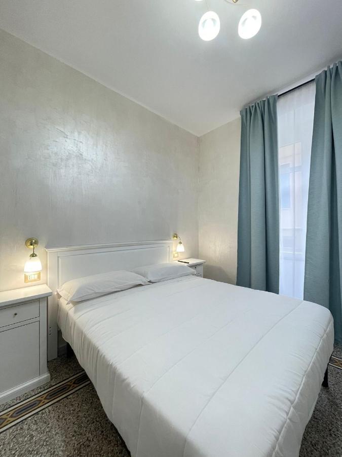 Hotel La Casa In Centro Salerno Exteriér fotografie