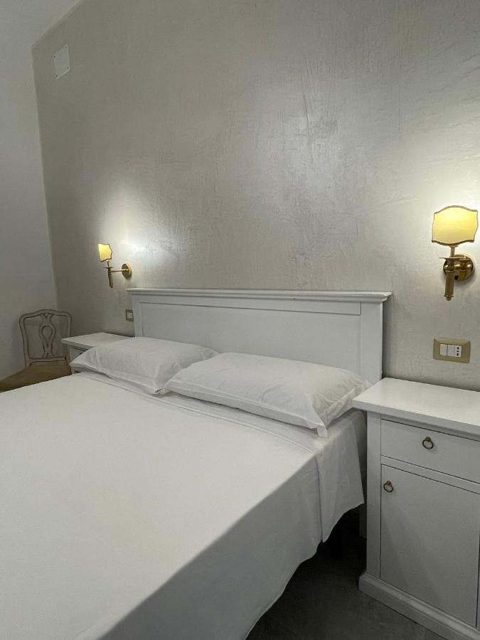 Hotel La Casa In Centro Salerno Exteriér fotografie