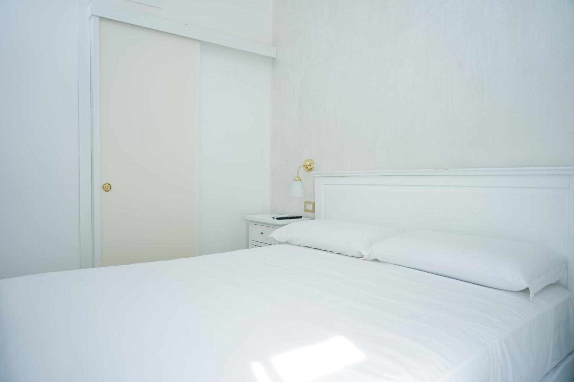 Hotel La Casa In Centro Salerno Exteriér fotografie